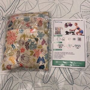 Teamoy reusable panty liners with carry bag , NWT